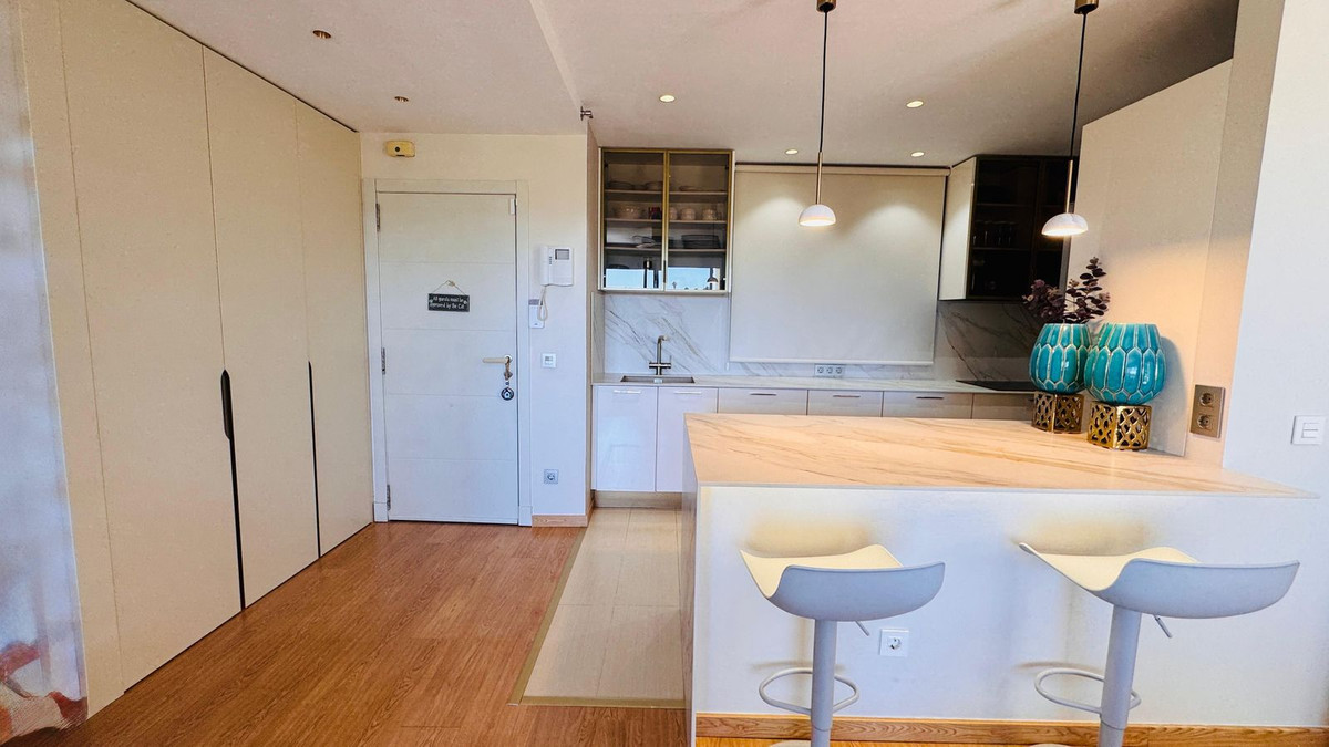 2 Bed Apartment for sale in Selwo Costa Del Sol, Málaga, Spain