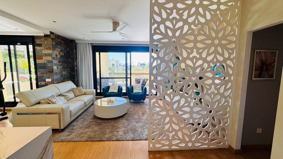 2 Bed Apartment for sale in Selwo Costa Del Sol, Málaga, Spain
