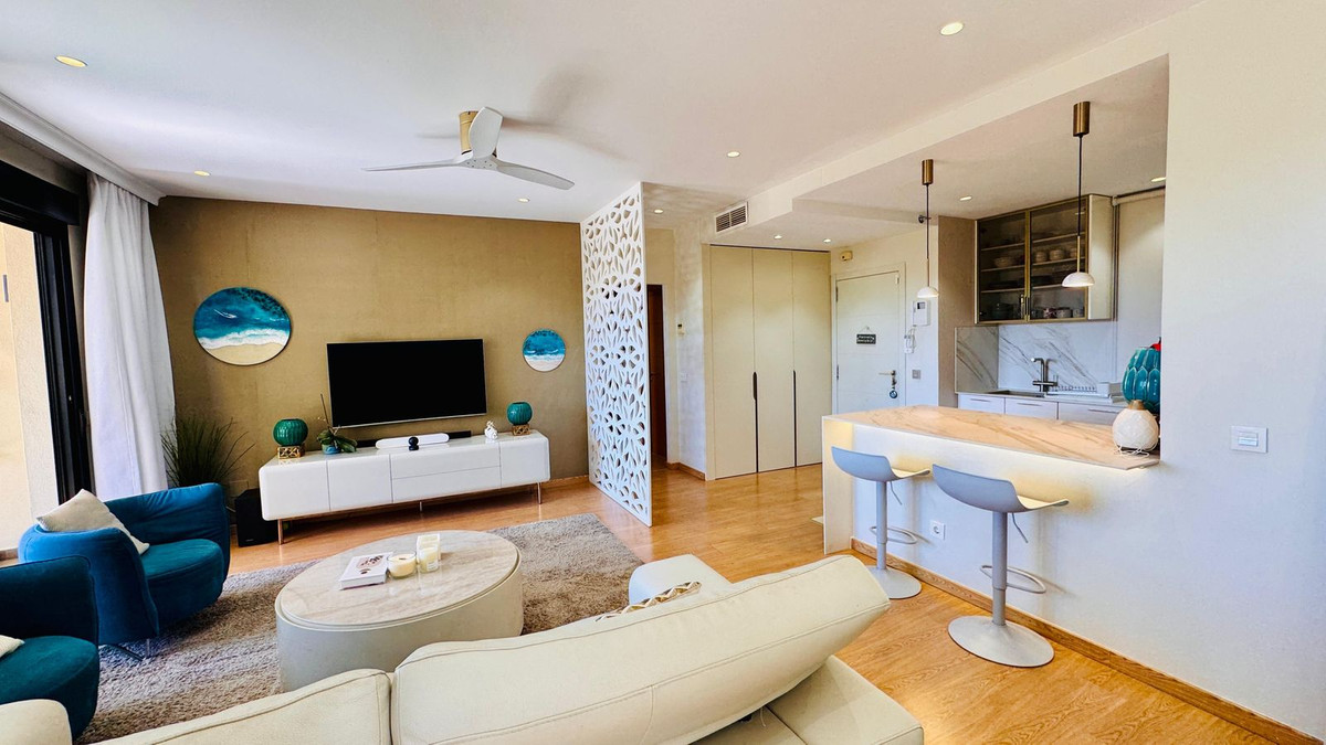 2 Bed Apartment for sale in Selwo Costa Del Sol, Málaga, Spain