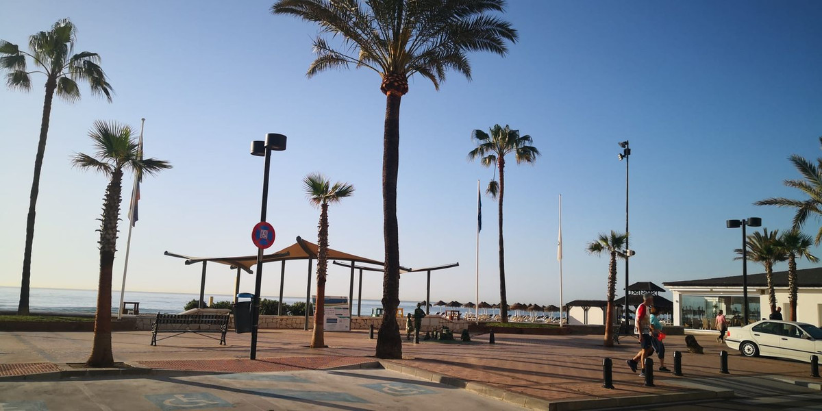Se vende Apartamento Planta Media de 2 dormitorios en Costa Del Sol, Málaga, España