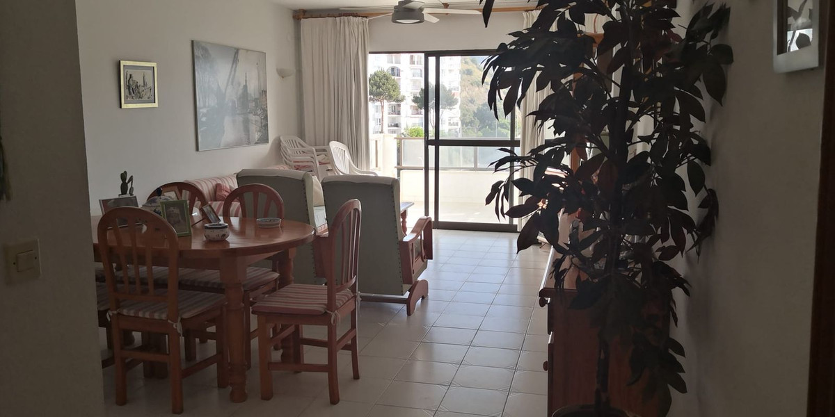 Se vende Apartamento Planta Media de 2 dormitorios en Costa Del Sol, Málaga, España