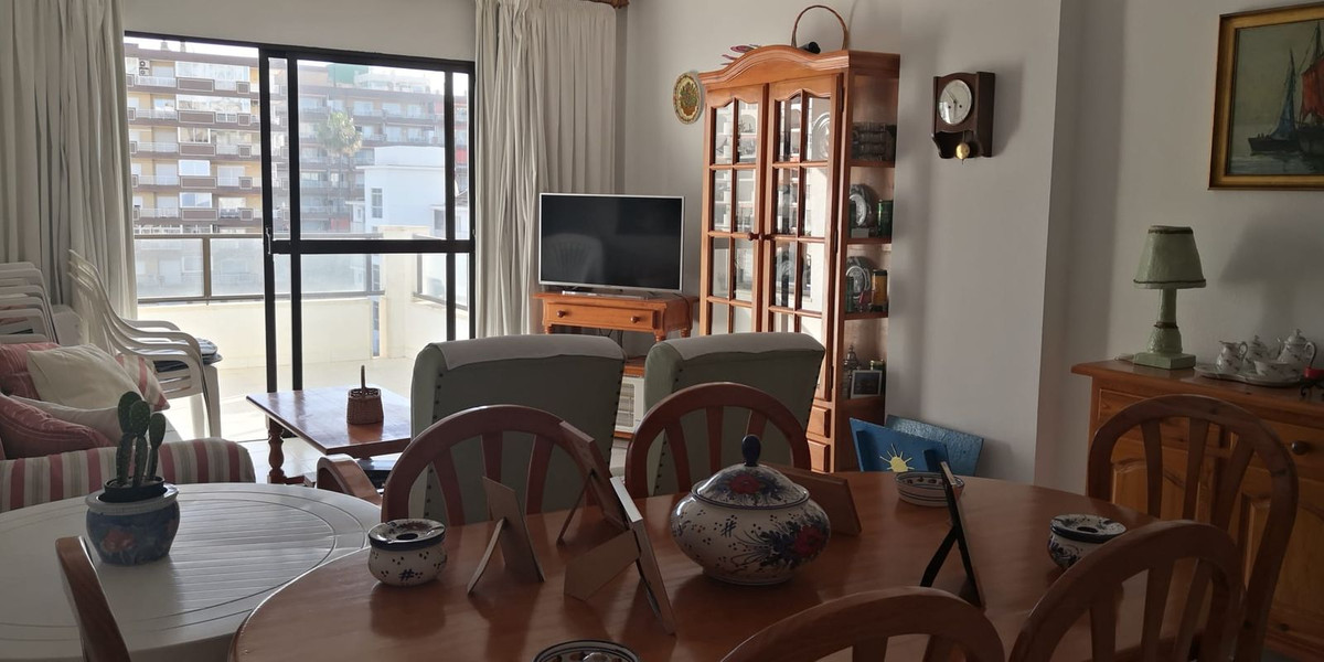 Se vende Apartamento Planta Media de 2 dormitorios en Costa Del Sol, Málaga, España