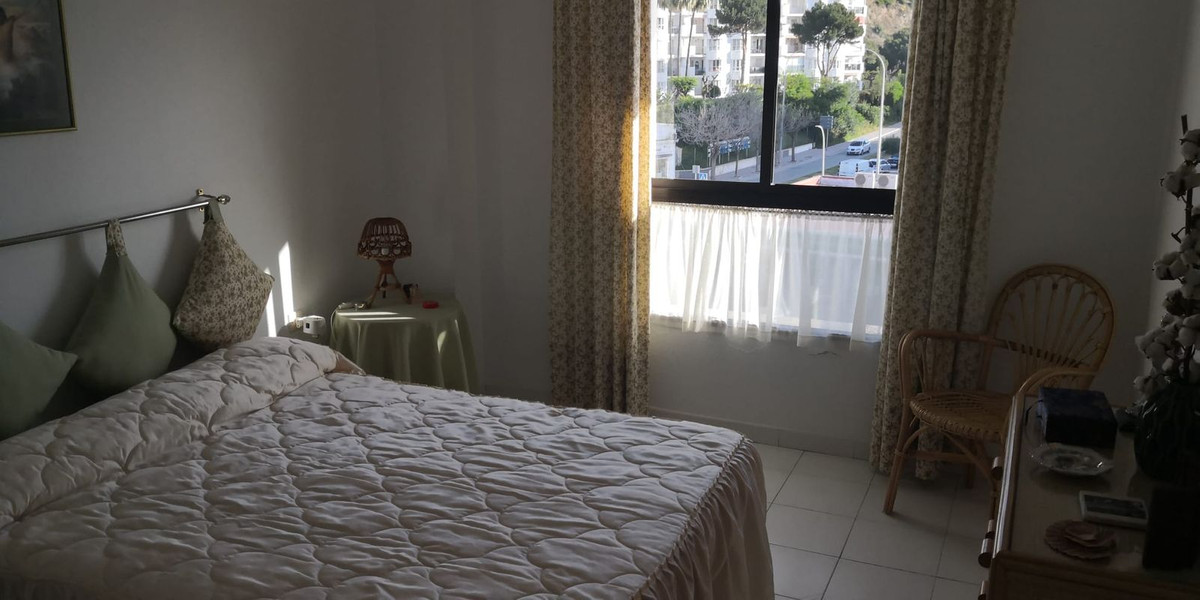 Se vende Apartamento Planta Media de 2 dormitorios en Costa Del Sol, Málaga, España