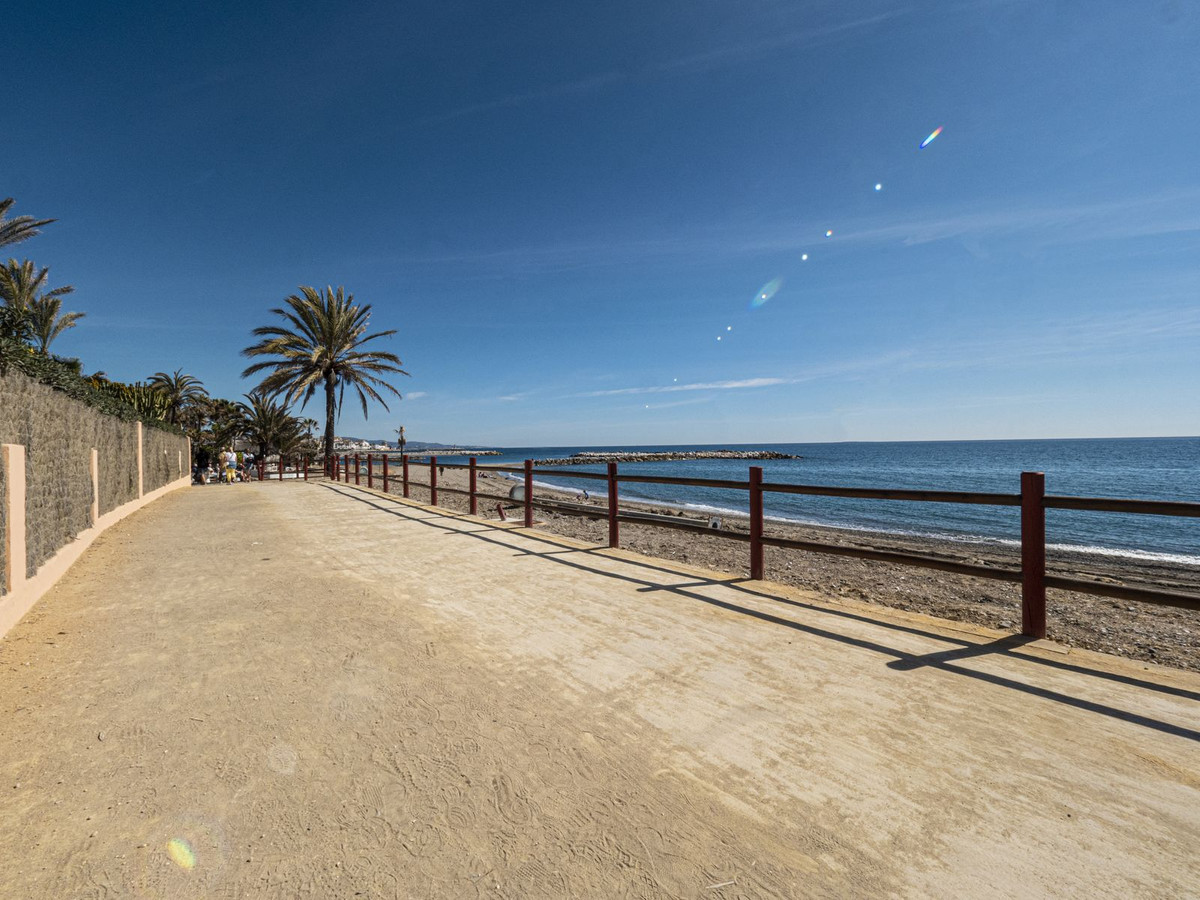 Se vende Apartamento Planta Baja de 2 dormitorios en Costa Del Sol, Málaga, España