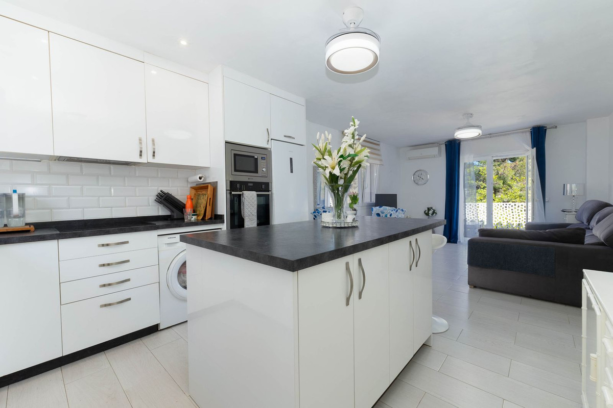 2 Bed Apartment for sale in Mijas Costa Del Sol, Málaga, Spain