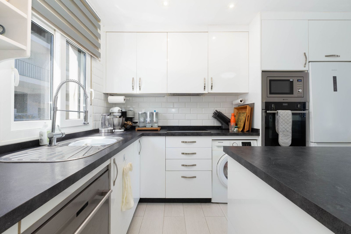 2 Bed Apartment for sale in Mijas Costa Del Sol, Málaga, Spain
