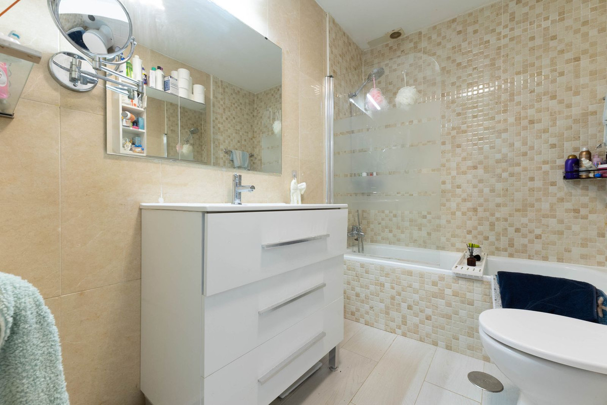 2 Bed Apartment for sale in Mijas Costa Del Sol, Málaga, Spain