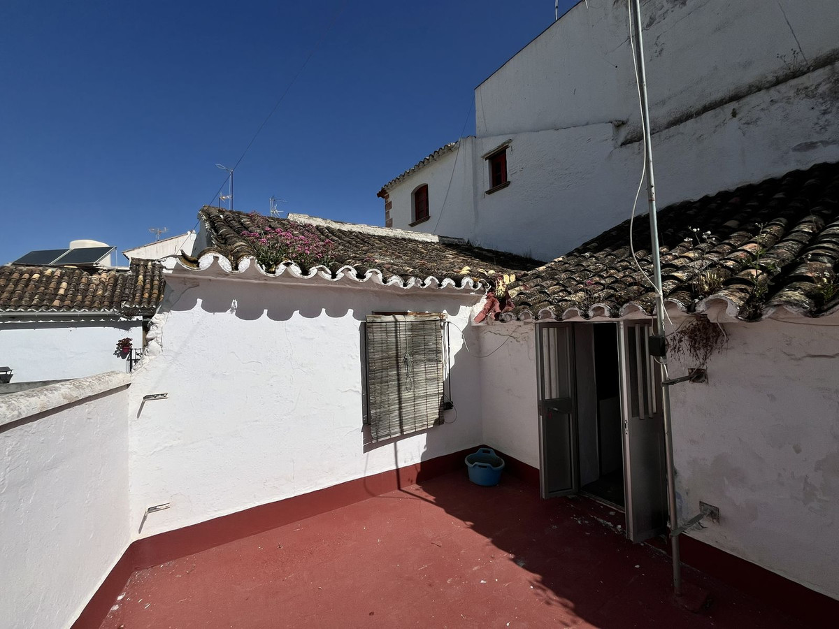 8 Bed Townhouse for sale in Estepona Costa Del Sol, Málaga, Spain
