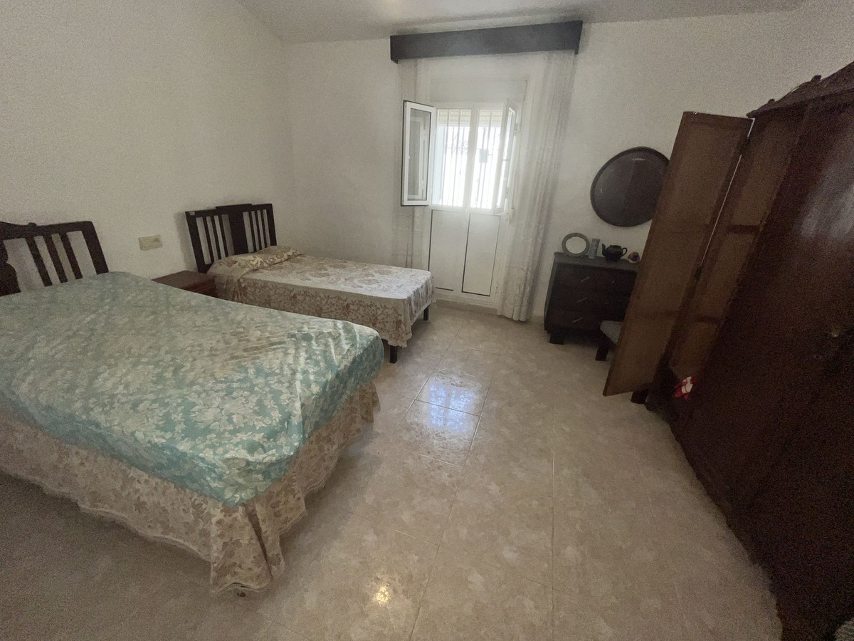 8 Bed Townhouse for sale in Estepona Costa Del Sol, Málaga, Spain