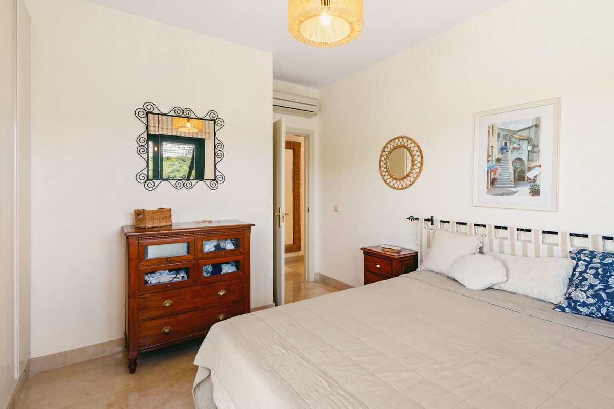 3 Bed Apartment for sale in Calahonda Costa Del Sol, Málaga, Spain
