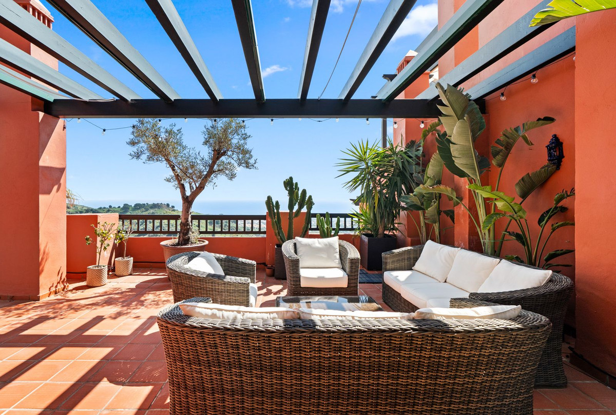 3 Bed Apartment for sale in Calahonda Costa Del Sol, Málaga, Spain
