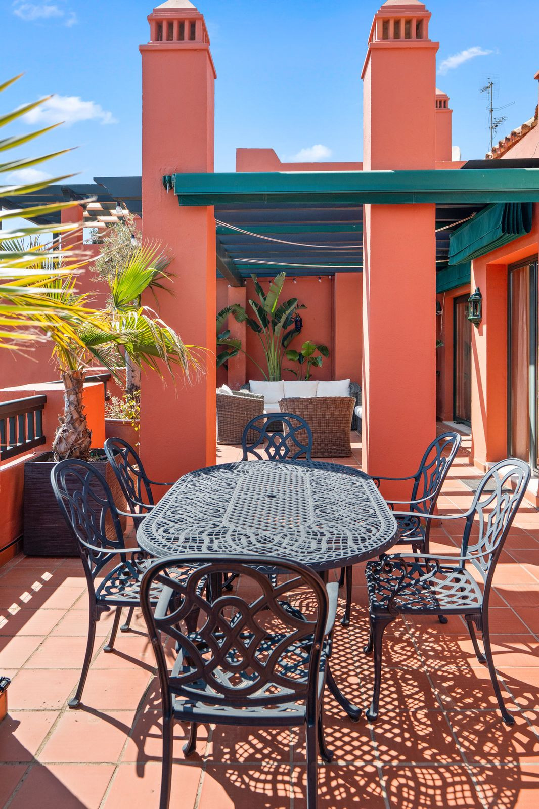 3 Bed Apartment for sale in Calahonda Costa Del Sol, Málaga, Spain