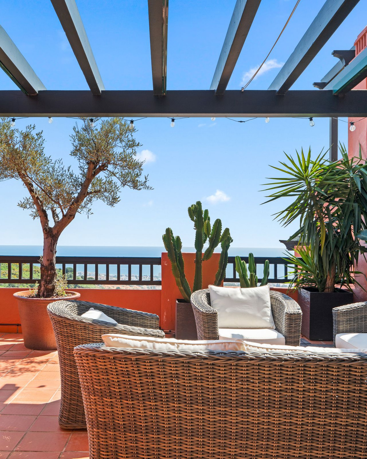 3 Bed Apartment for sale in Calahonda Costa Del Sol, Málaga, Spain