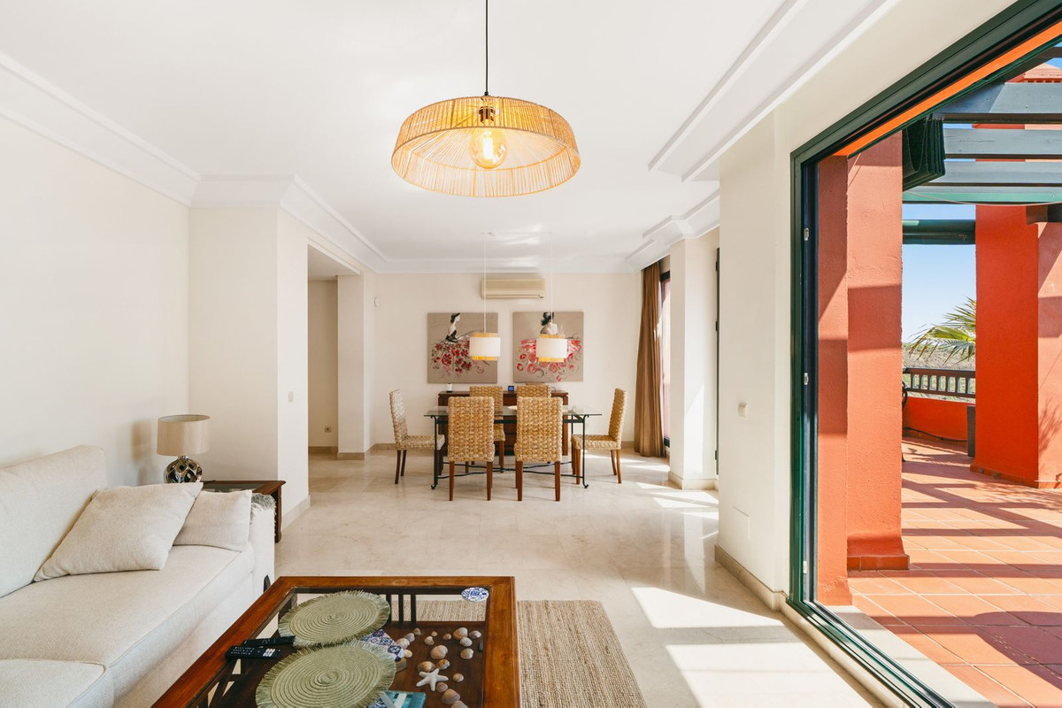 3 Bed Apartment for sale in Calahonda Costa Del Sol, Málaga, Spain