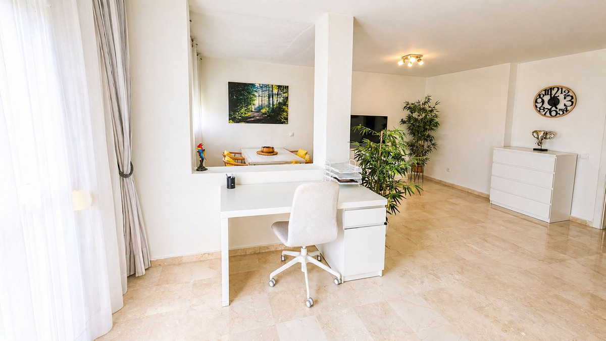 2 Bed Apartment for sale in Atalaya Costa Del Sol, Málaga, Spain