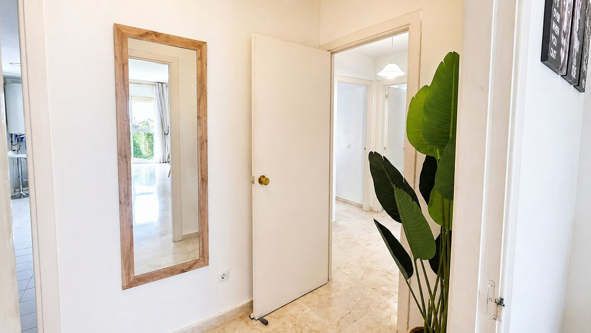 2 Bed Apartment for sale in Atalaya Costa Del Sol, Málaga, Spain