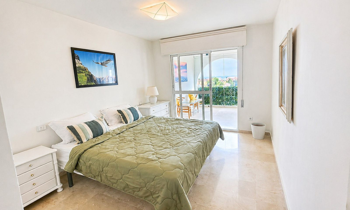 2 Bed Apartment for sale in Atalaya Costa Del Sol, Málaga, Spain