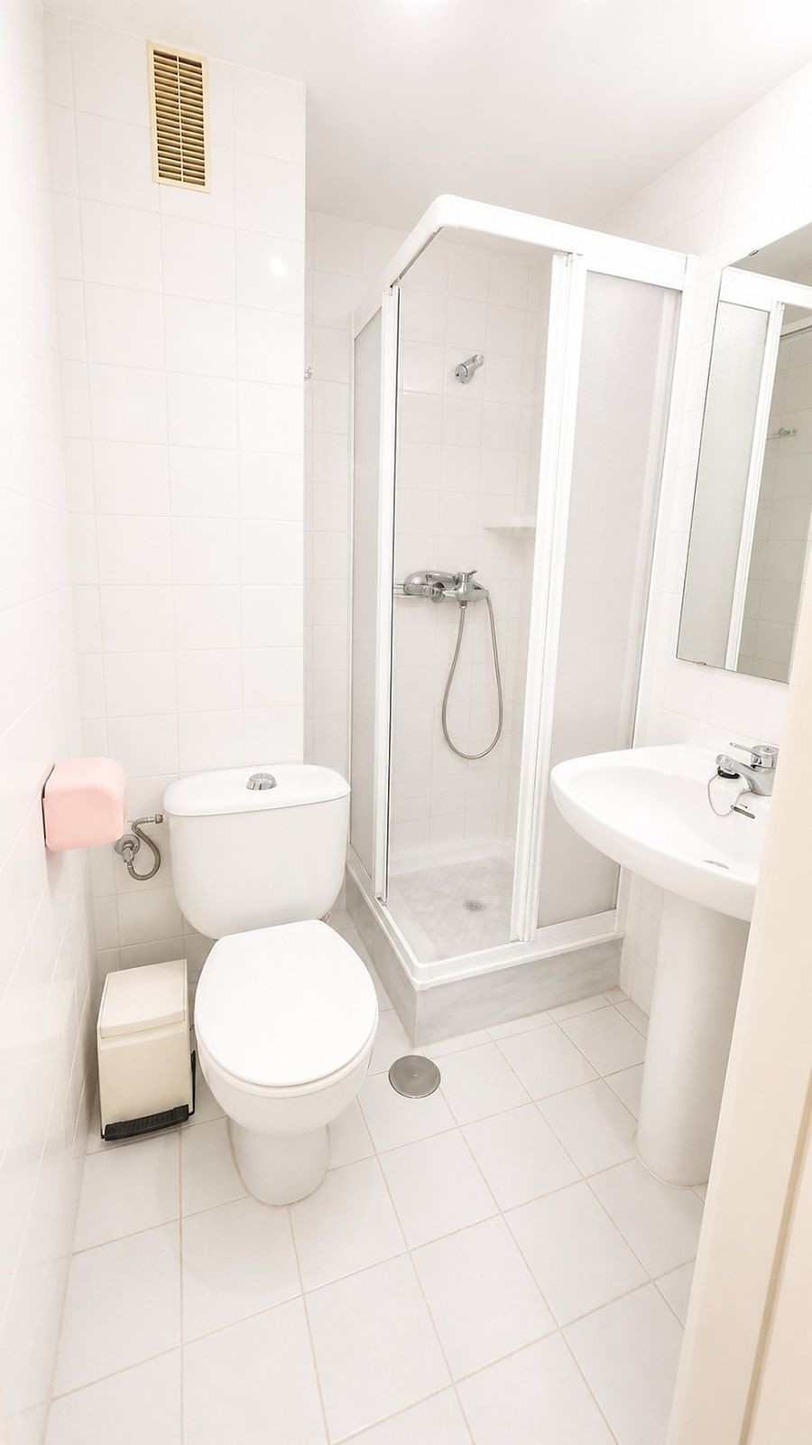2 Bed Apartment for sale in Atalaya Costa Del Sol, Málaga, Spain