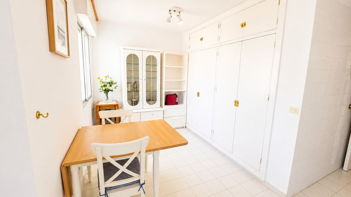 2 Bed Apartment for sale in Atalaya Costa Del Sol, Málaga, Spain