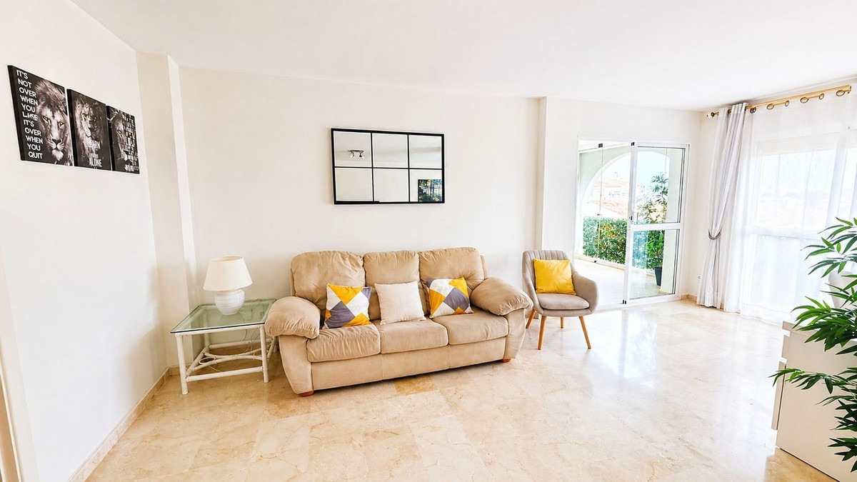 2 Bed Apartment for sale in Atalaya Costa Del Sol, Málaga, Spain