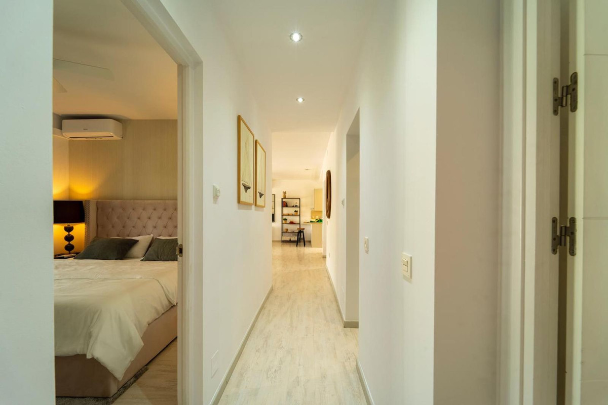 Se vende Villa - Chalet de 4 dormitorios en Costa Del Sol, Málaga, España