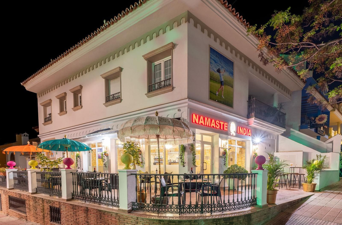 Commercial unit for sale in Elviria Costa Del Sol, Málaga, Spain