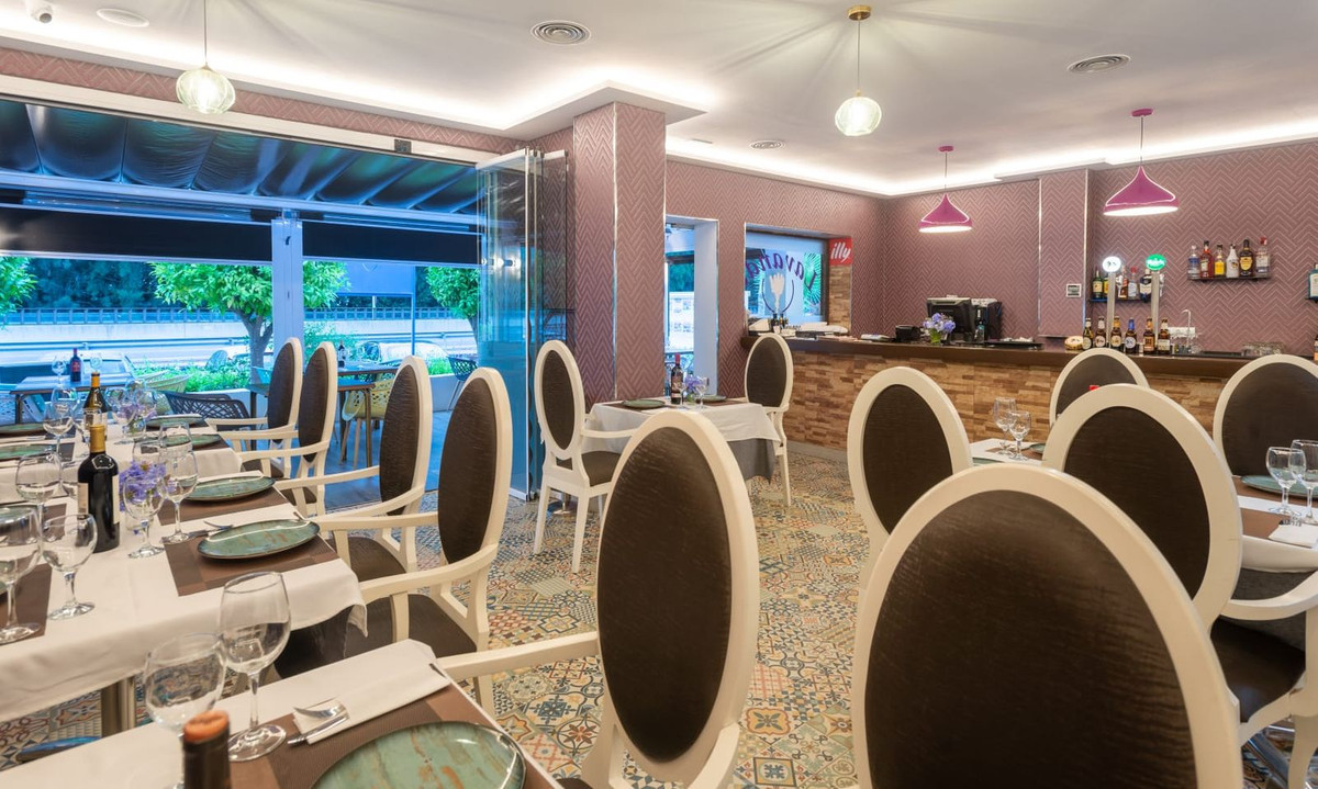 Commercial unit for sale in Elviria Costa Del Sol, Málaga, Spain