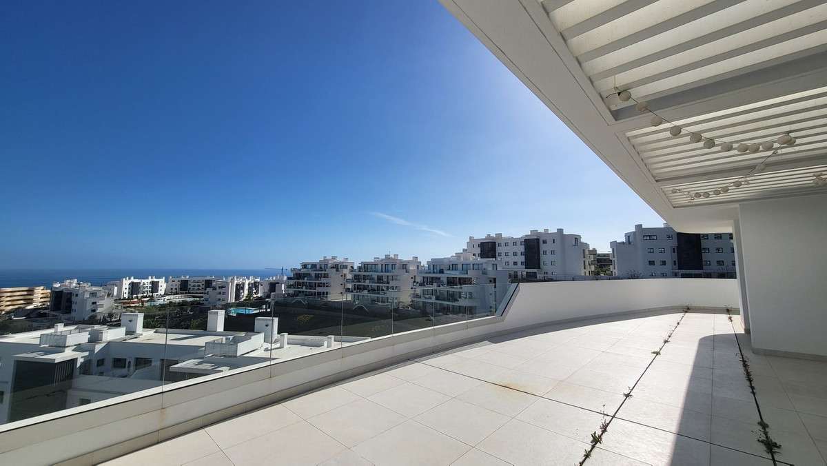 3 Bed Apartment for sale in Fuengirola Costa Del Sol, Málaga, Spain