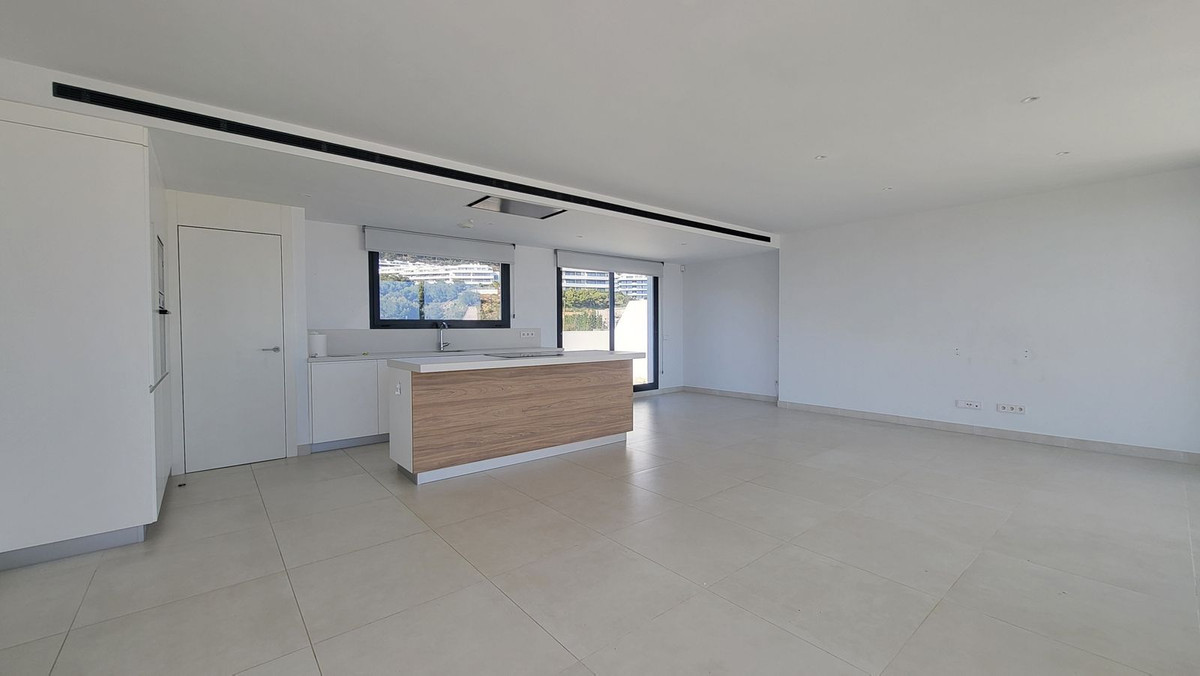 3 Bed Apartment for sale in Fuengirola Costa Del Sol, Málaga, Spain