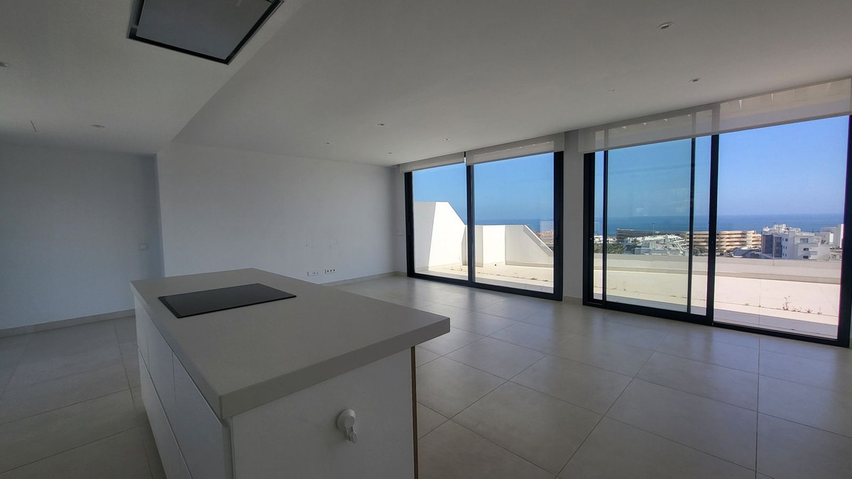 3 Bed Apartment for sale in Fuengirola Costa Del Sol, Málaga, Spain