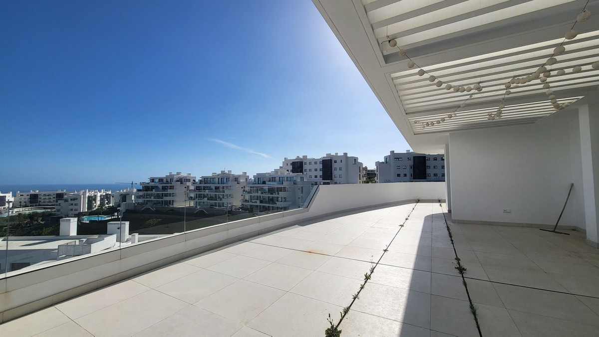 3 Bed Apartment for sale in Fuengirola Costa Del Sol, Málaga, Spain