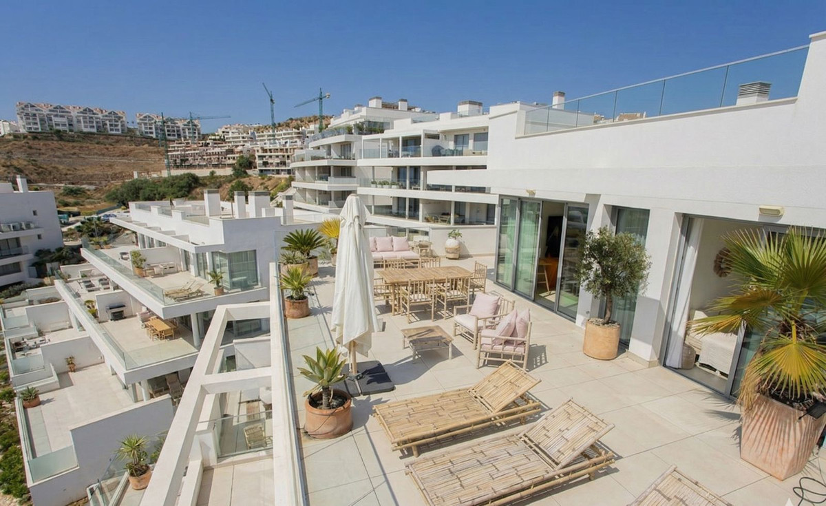 2 Bed Apartment for sale in Mijas Costa Del Sol, Málaga, Spain