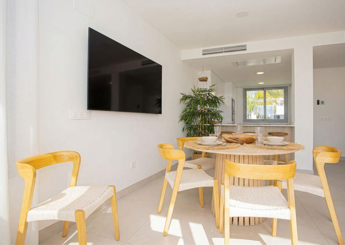 2 Bed Apartment for sale in Mijas Costa Del Sol, Málaga, Spain