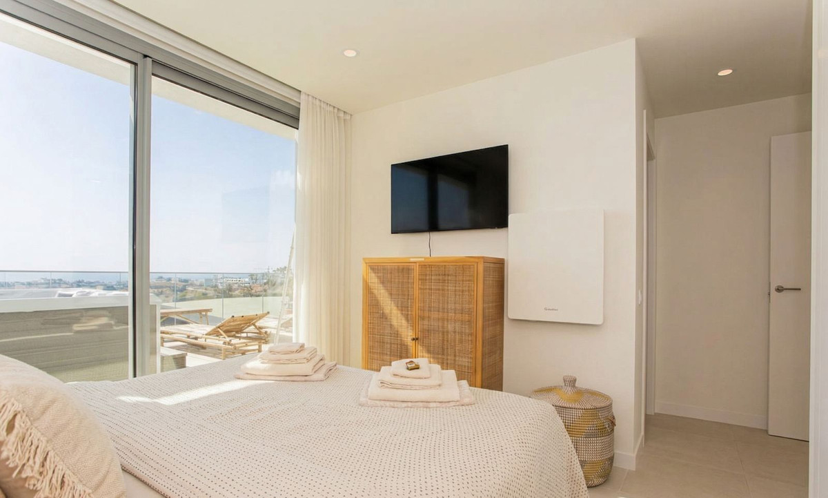 2 Bed Apartment for sale in Mijas Costa Del Sol, Málaga, Spain