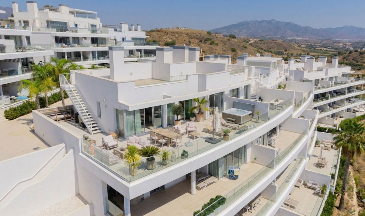 2 Bed Apartment for sale in Mijas Costa Del Sol, Málaga, Spain