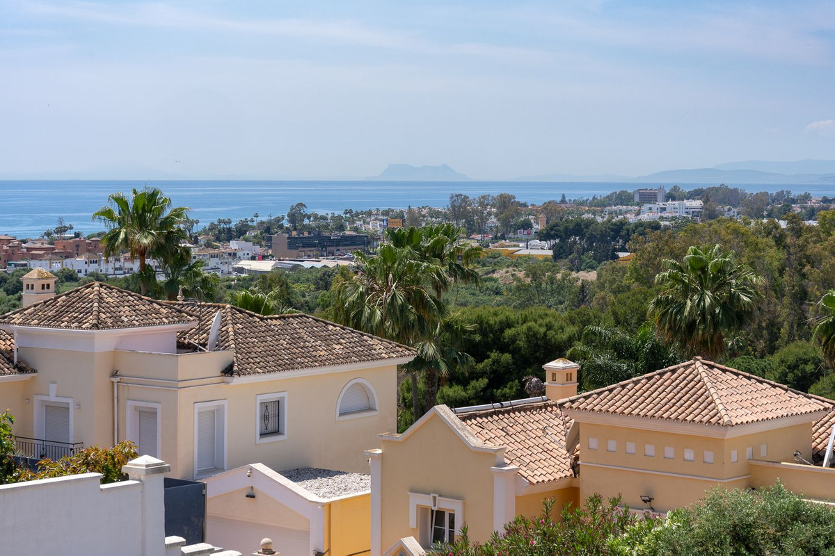 Se vende Villa - Chalet de 5 dormitorios en Costa Del Sol, Málaga, España