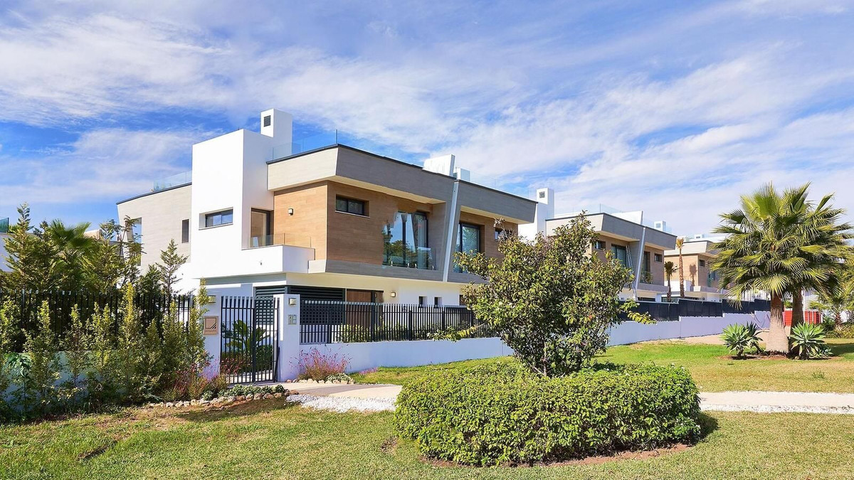 5 Bed Townhouse for sale in Puerto Banús Costa Del Sol, Málaga, Spain