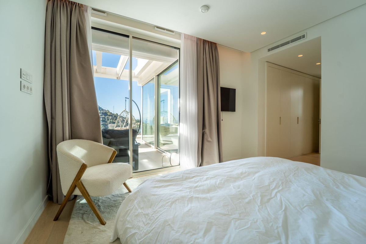 3 Bed Apartment for sale in Marbella Costa Del Sol, Málaga, Spain