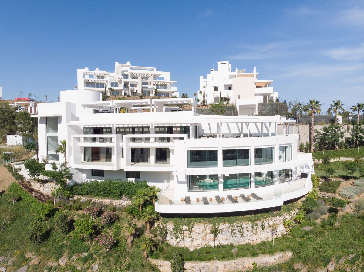 3 Bed Apartment for sale in Marbella Costa Del Sol, Málaga, Spain