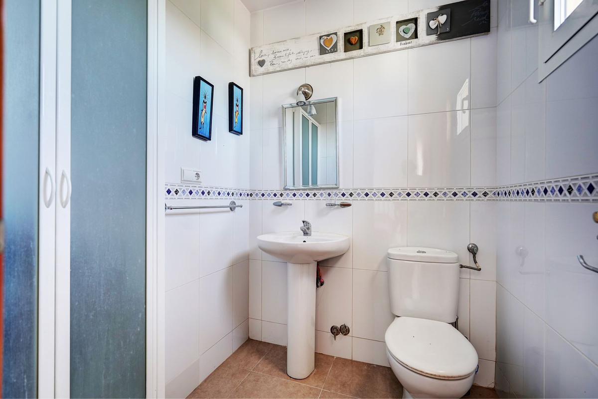 4 Bed Townhouse for sale in Torreblanca Costa Del Sol, Málaga, Spain