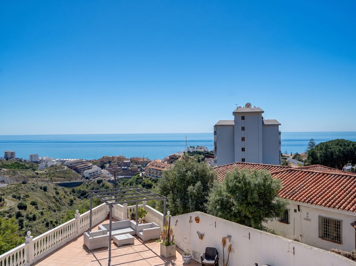 4 Bed Townhouse for sale in Torreblanca Costa Del Sol, Málaga, Spain
