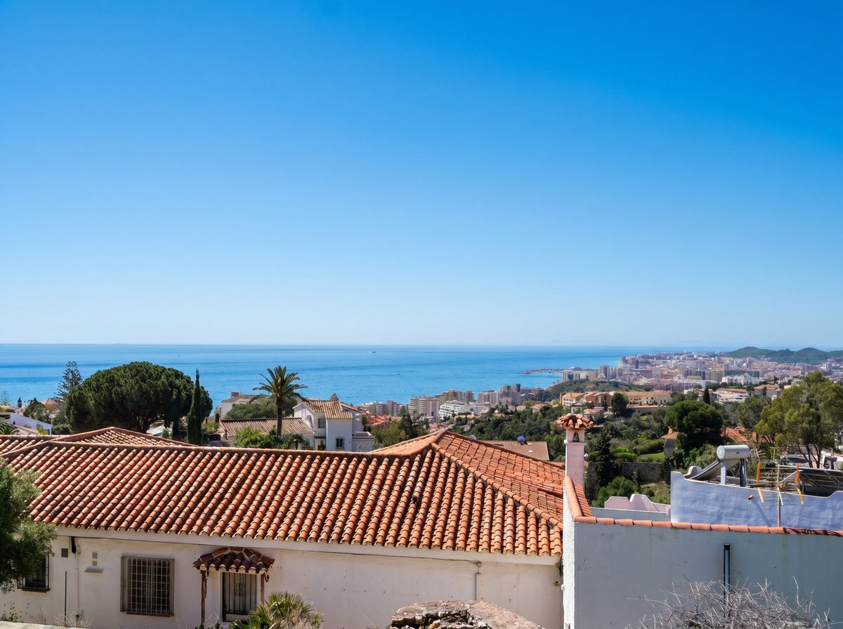 4 Bed Townhouse for sale in Torreblanca Costa Del Sol, Málaga, Spain