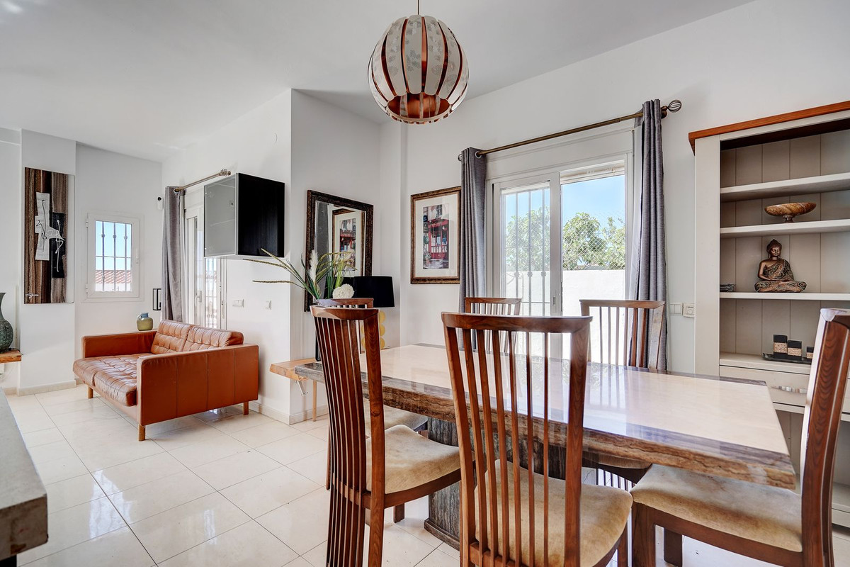 4 Bed Townhouse for sale in Torreblanca Costa Del Sol, Málaga, Spain