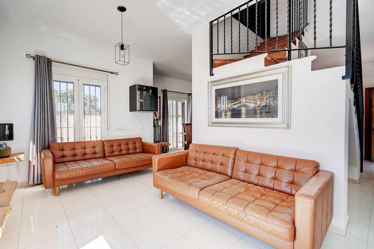 4 Bed Townhouse for sale in Torreblanca Costa Del Sol, Málaga, Spain