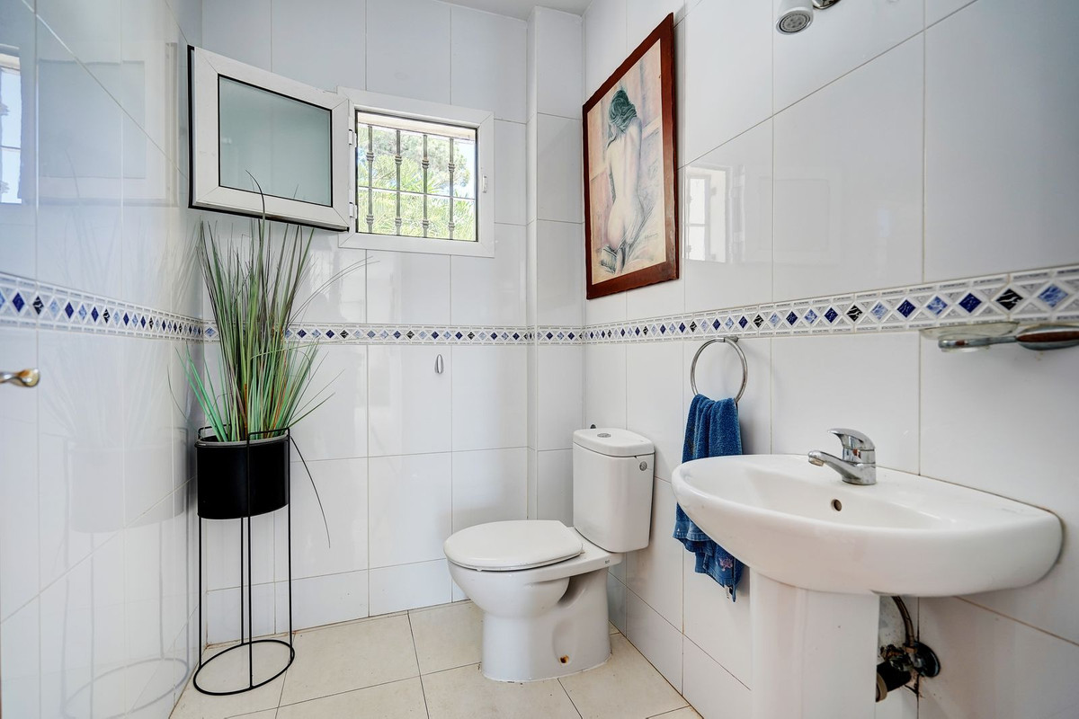 4 Bed Townhouse for sale in Torreblanca Costa Del Sol, Málaga, Spain