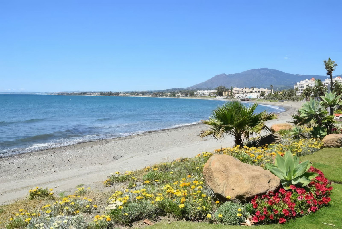 3 Bed Apartment for sale in Bel Air Costa Del Sol, Málaga, Spain