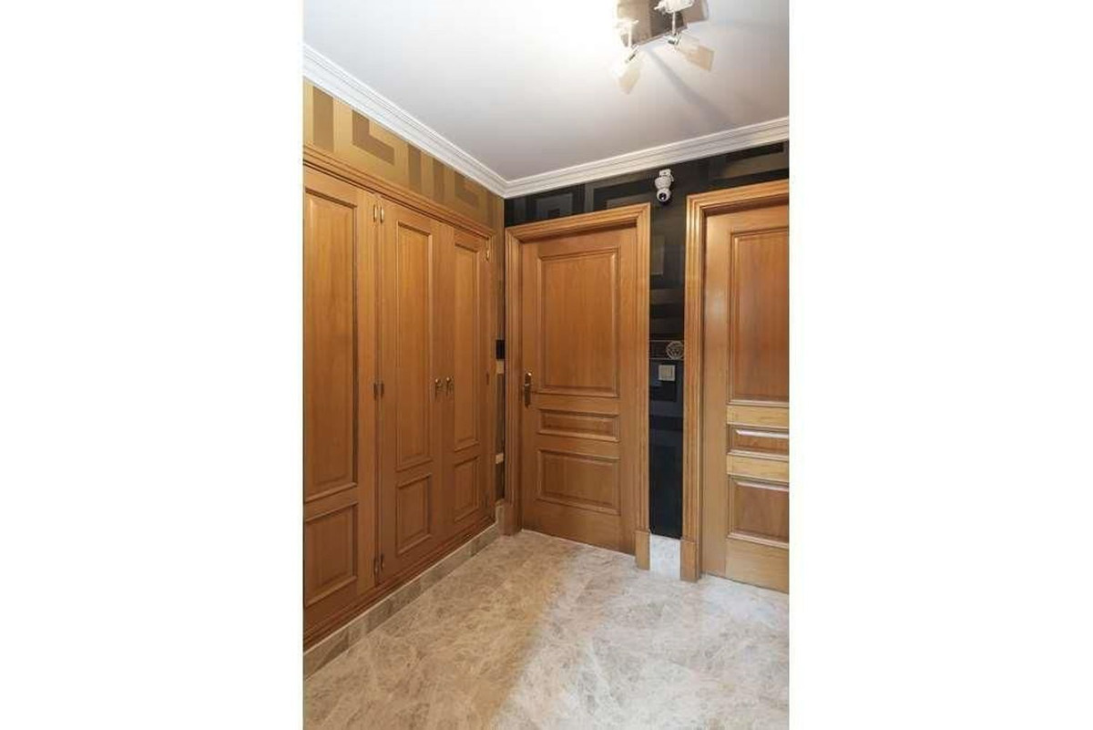 Se vende Villa - Chalet de 3 dormitorios en Costa Del Sol, Málaga, España