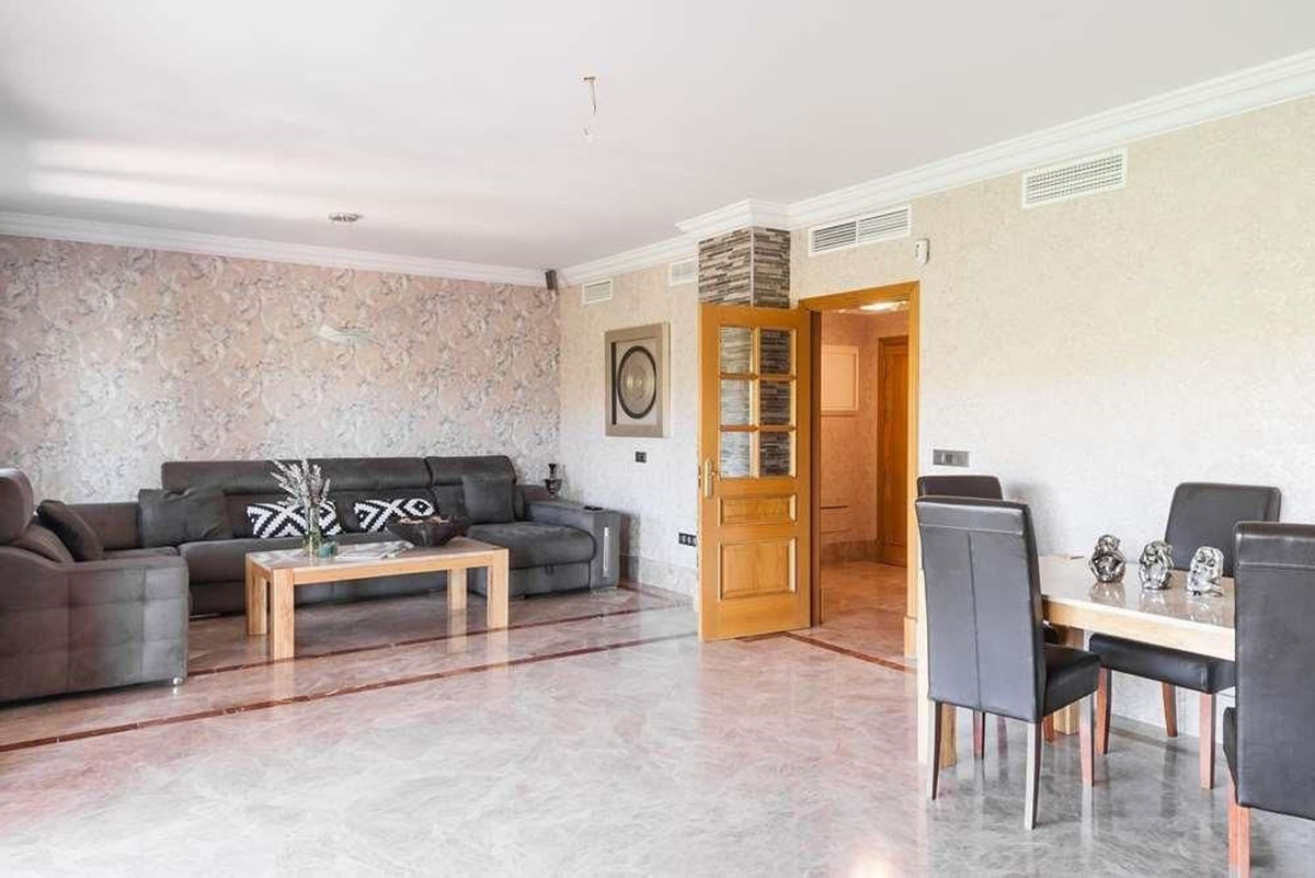Se vende Villa - Chalet de 3 dormitorios en Costa Del Sol, Málaga, España