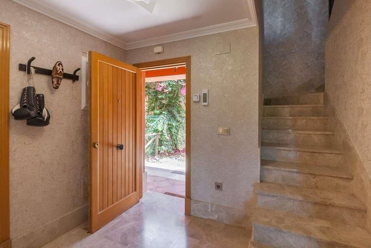Se vende Villa - Chalet de 3 dormitorios en Costa Del Sol, Málaga, España