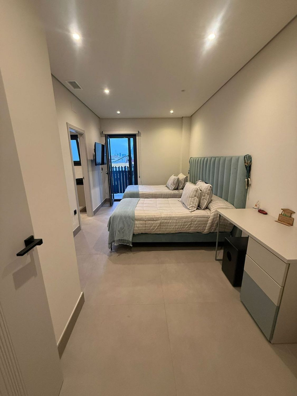 4 Bed Townhouse for sale in La Línea Costa Del Sol, Cádiz, Spain